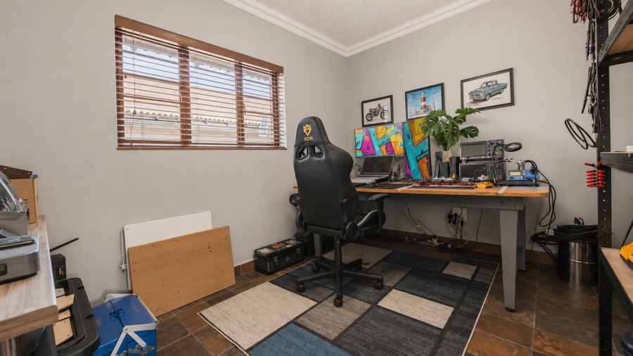  Bedroom Property for Sale in Bult South North West